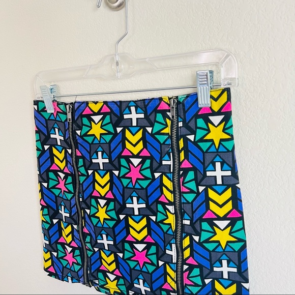 H&M Bright Multi-Color Geometric Zipper Embellished Mini Skirt - Picture 3 of 5
